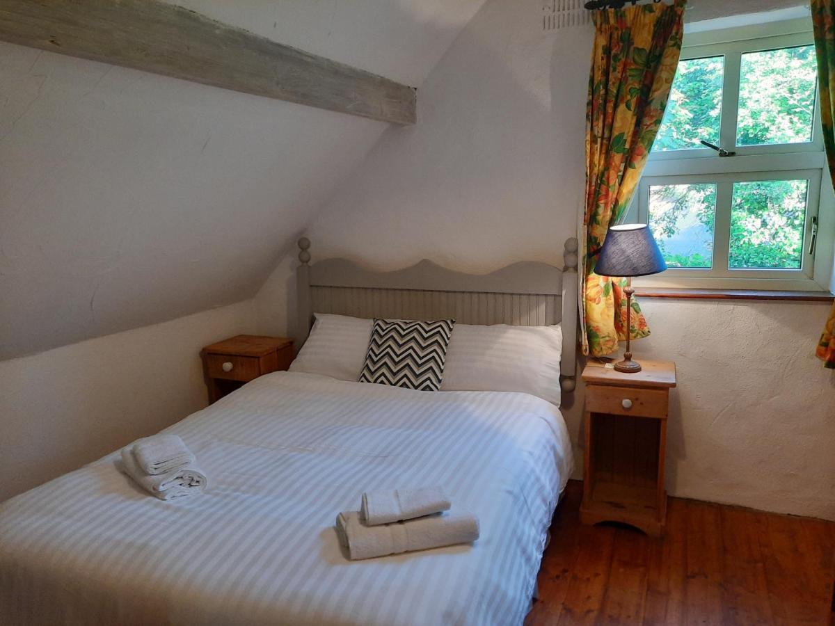 Cheerful Cottage Westport Luaran gambar