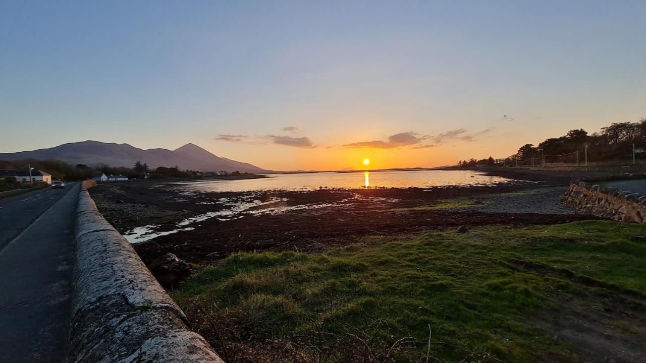 Cheerful Cottage Westport Luaran gambar