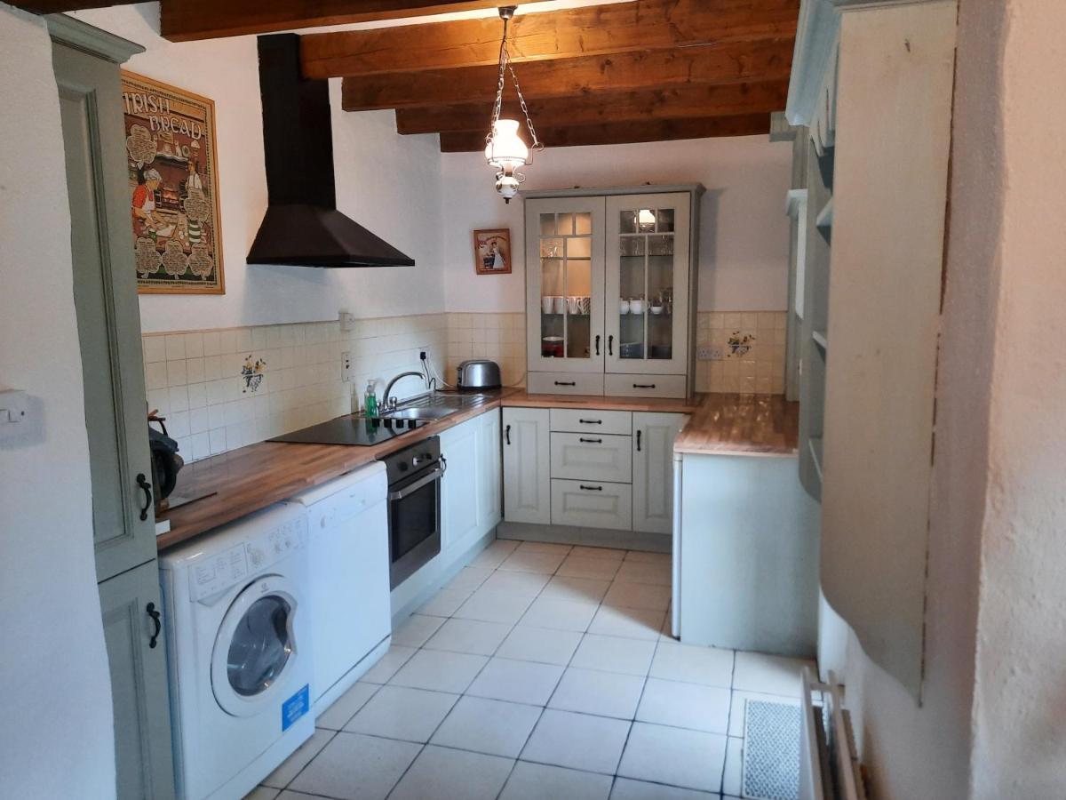 Cheerful Cottage Westport Luaran gambar